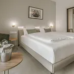 Hotel Essence