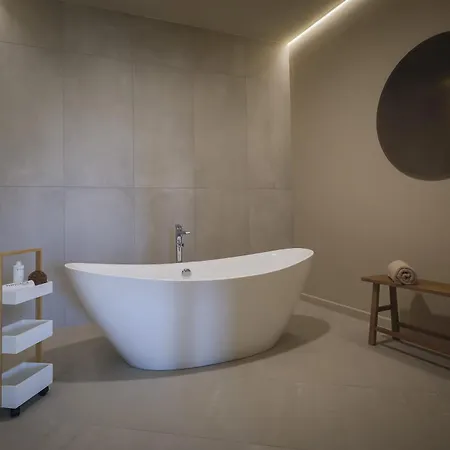 Essence Hotel Pogány