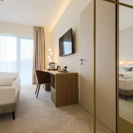Essence Hotel Pogány