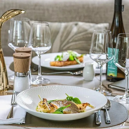 Essence Hotel Pogany