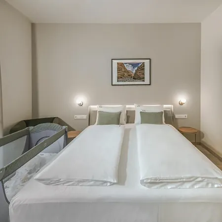 Essence Hotel 5*