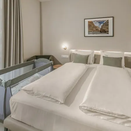 Essence Hotel 5*